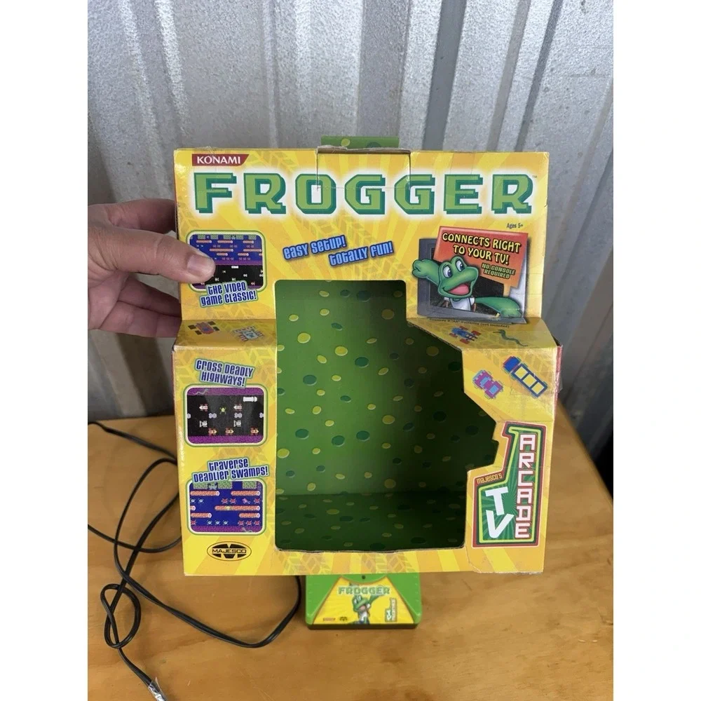 Frogger TV Arcade Plug & Play Retro Game Joystick Open Box Tested 2004 Konami